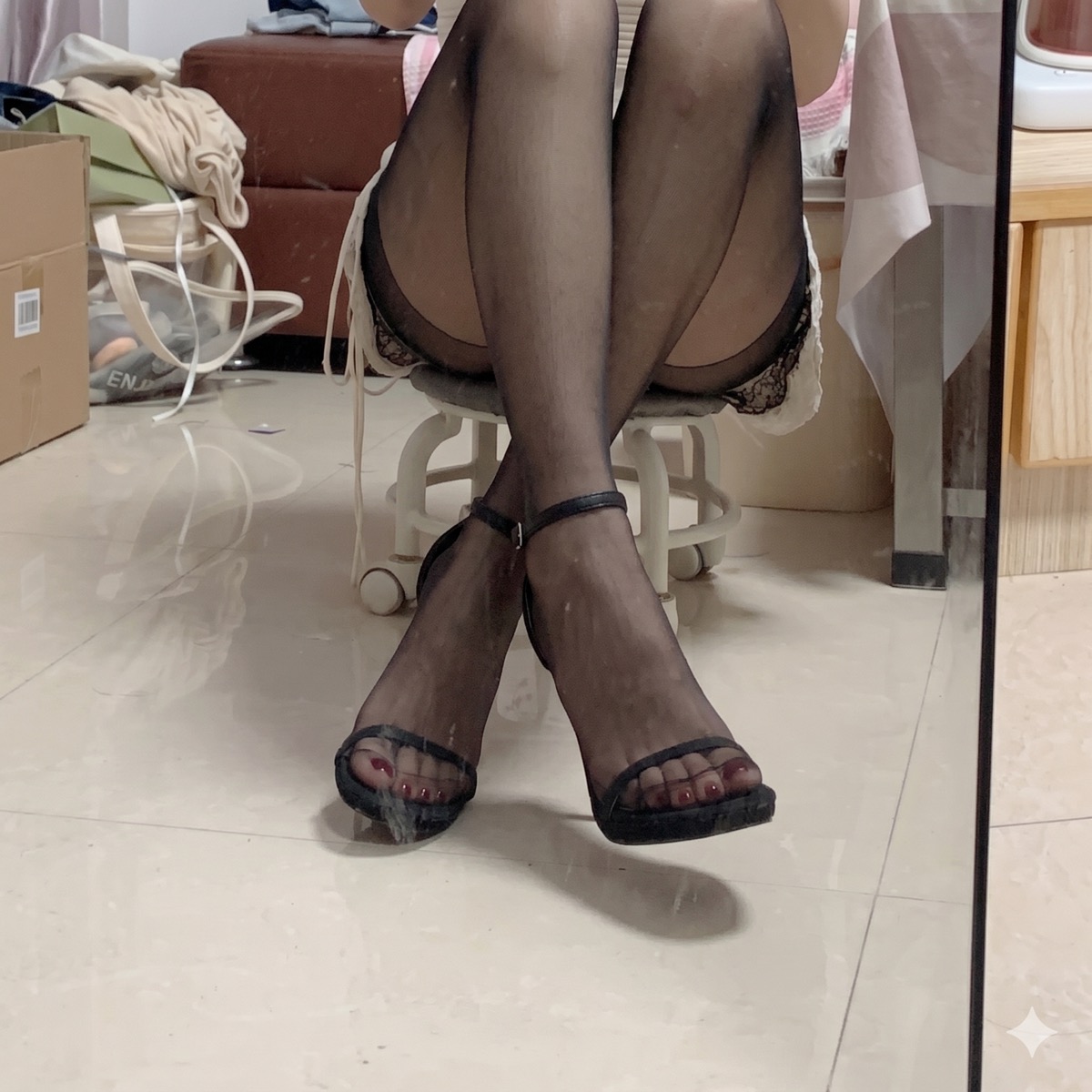 黑丝高跟款